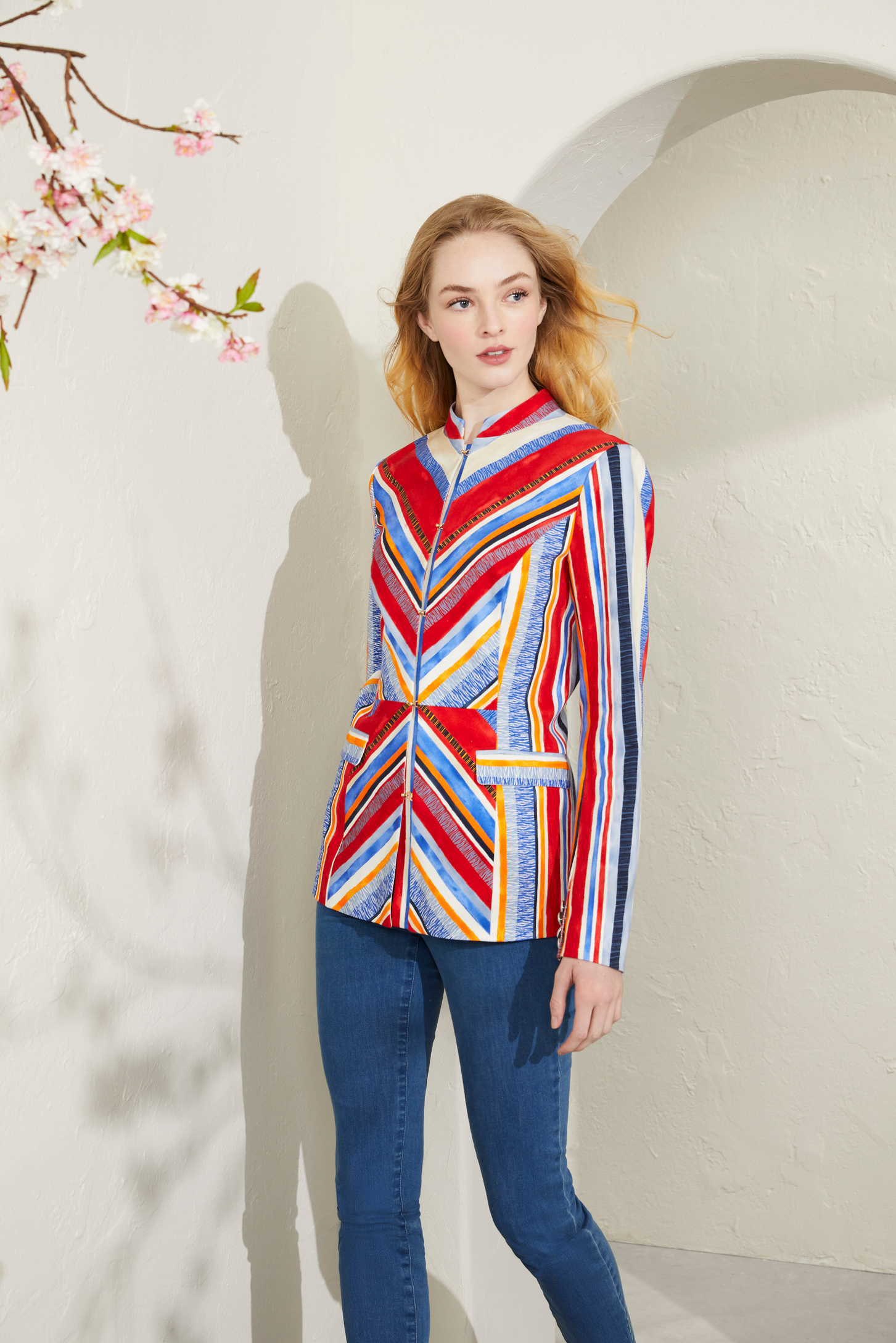 Get In Line | Verona & Visionnaire