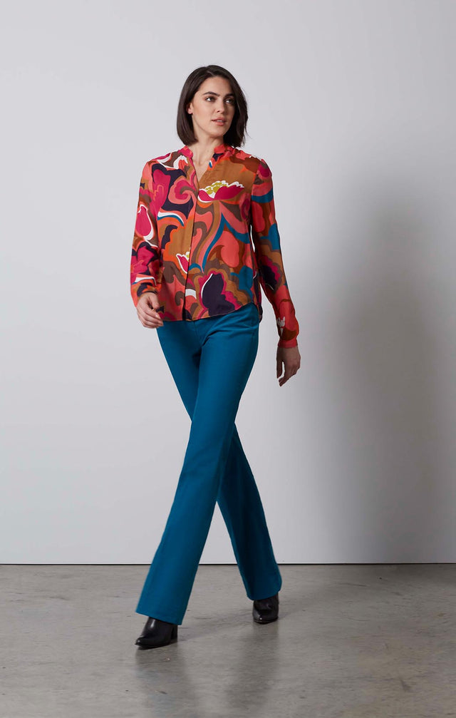 BOUQUET-SILK-RICH, FLORAL-PRINT BLOUSE-2-tp-1836-ON MODEL