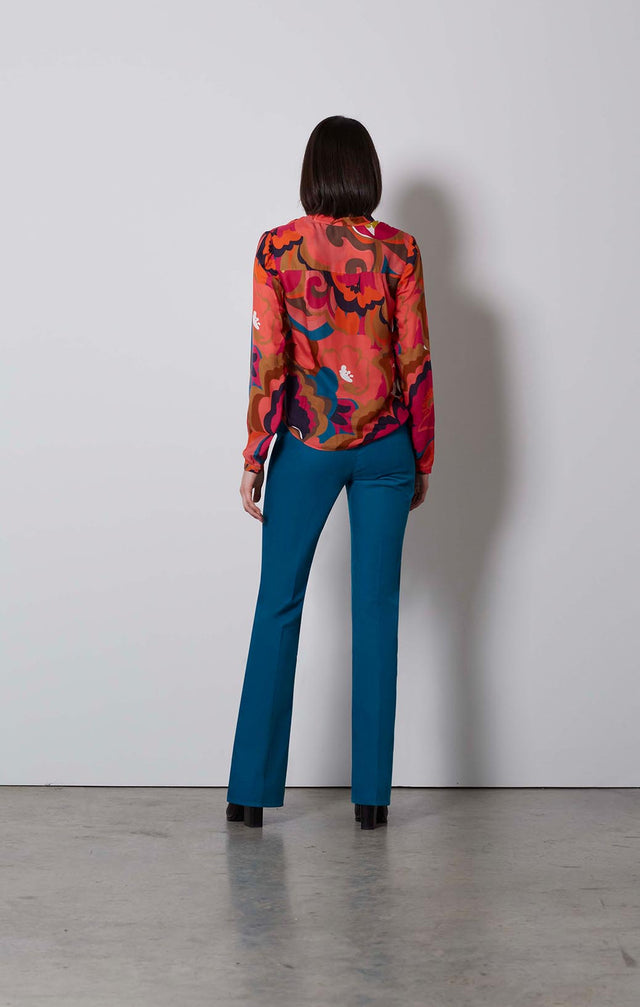 BOUQUET-SILK-RICH, FLORAL-PRINT BLOUSE-2-tp-1836-ON MODEL