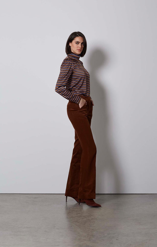 CAFE-BOOTCUT CORDUROY TROUSERS-2-pt-1843-ON MODEL