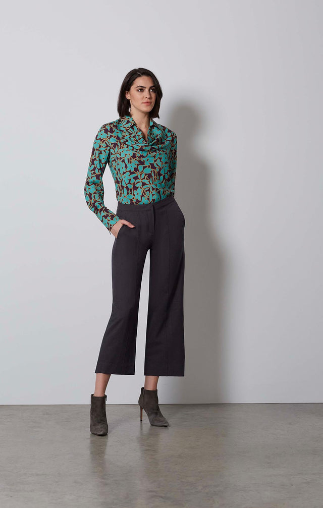 KOALA-GRAY FLANNEL PANTS-2-pt-2141-ON MODEL