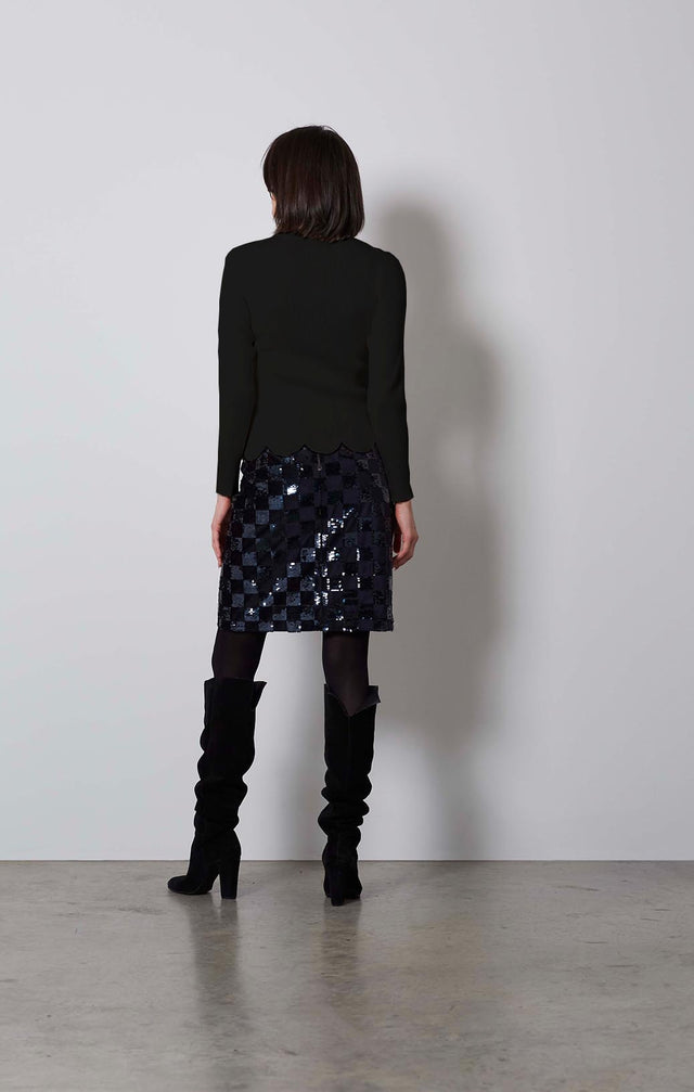 ZIG-ZAG-BLK-RIBBED COTTON TURTLENECK-2-kn-1872-ON MODEL