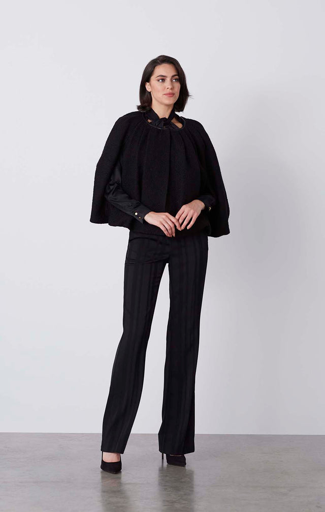 Showtime - Wool-Rich Capelet - On Model