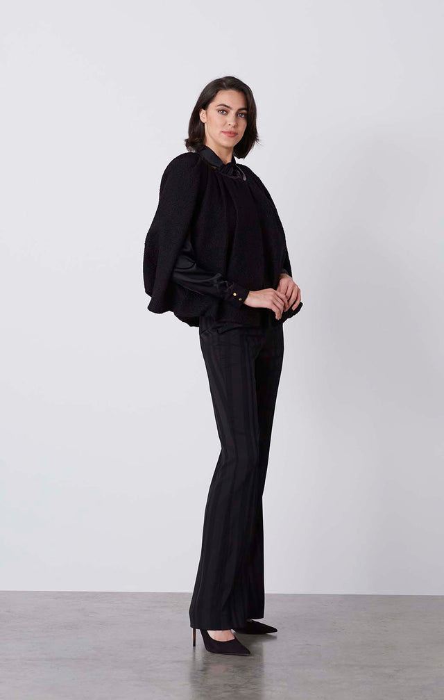 Showtime - Wool-Rich Capelet - On Model