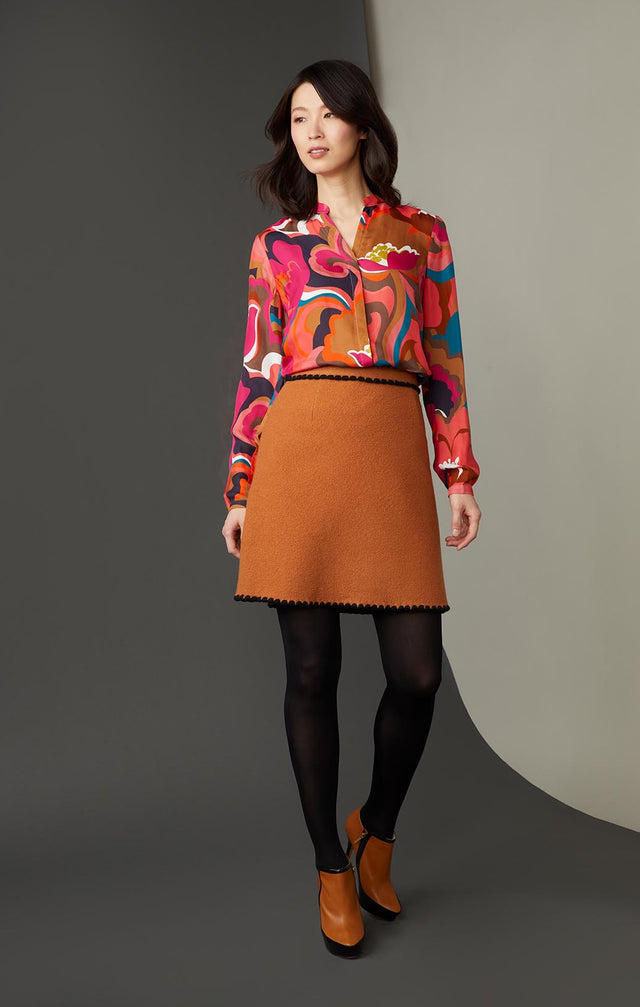 CAPPUCCINO-MERINO KNIT SKIRT-2-sk-2211-ON MODEL