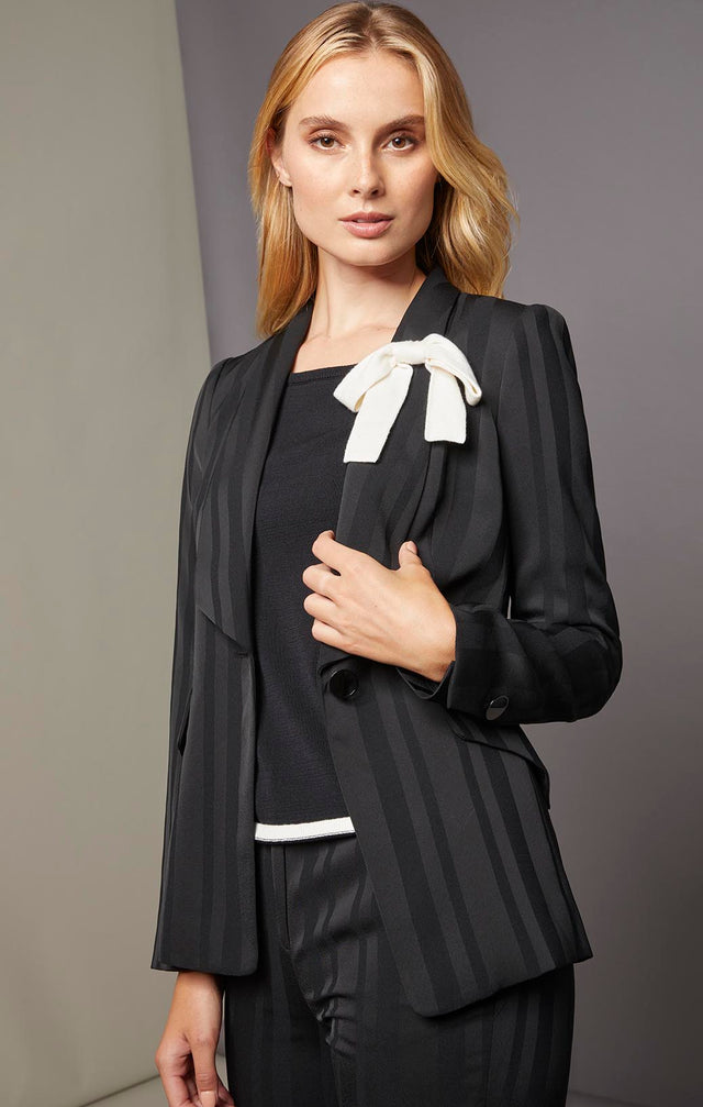 Panther- - Shadow Stripe Satin Tuxedo Jacket - On Model