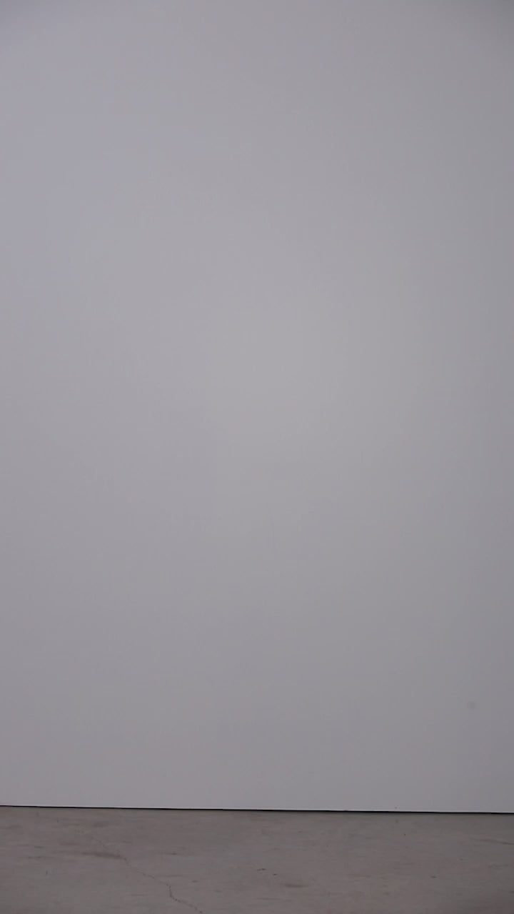 OSCILLATING-PONCHO IN OVERSIZED CABLE-KNIT-4-kn-2124-VIDEO