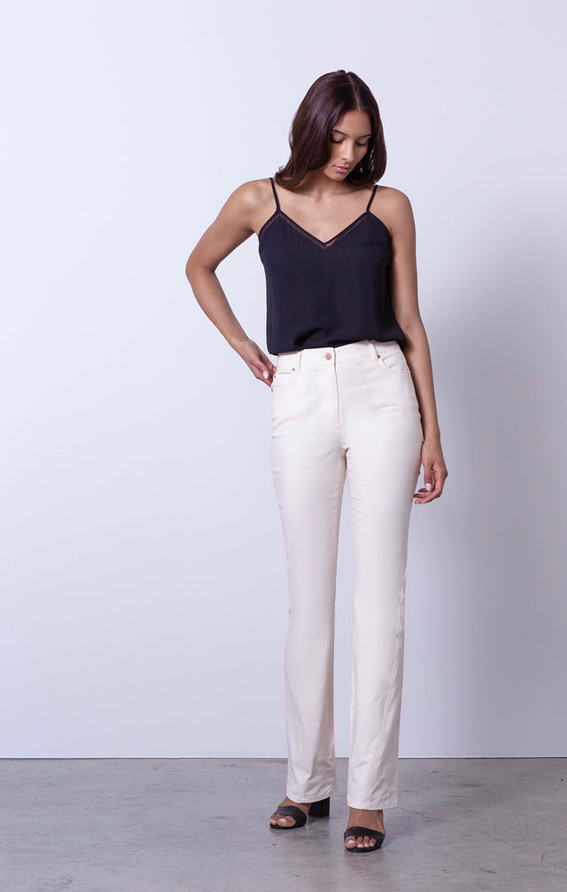 Swirl Ivory - Traveling Seam Jeans - On Model