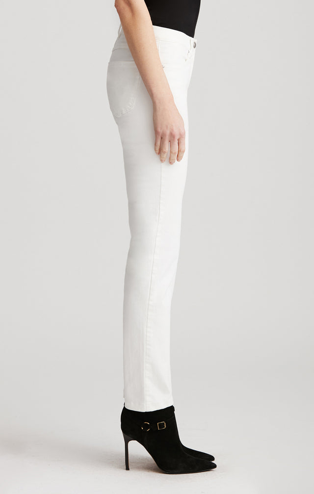 Mia - Essential Stretch Jeans - On Model