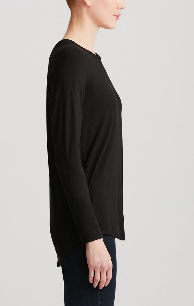 Nero - Modal Baseball Tee - On Model