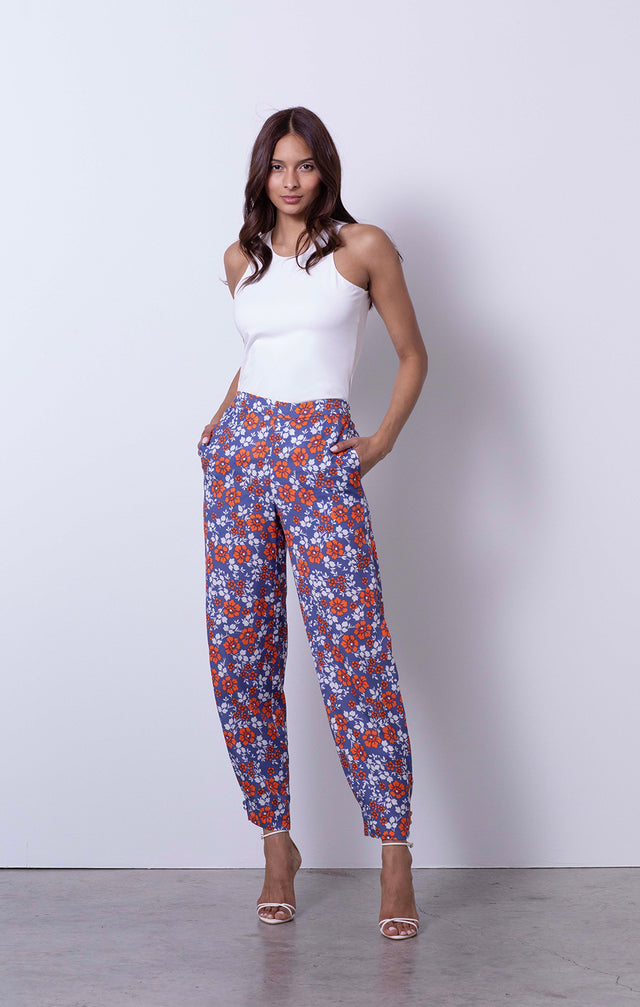 Cabaña - Floral Pull-On Resort Pants - On Model