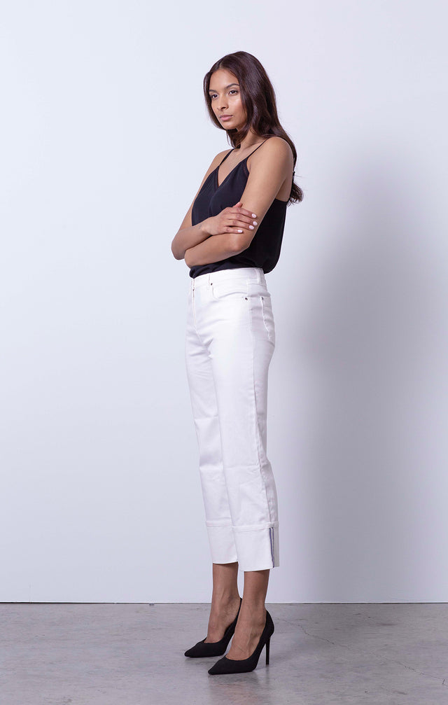 Coachella - Blue-Tipped Boyfriend Jeans - On Model